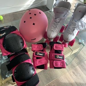 Roller skates (6W) with helmet and protection gear